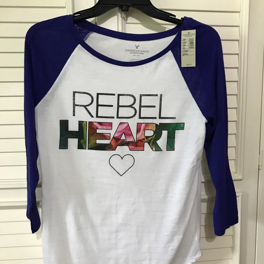 American Eagle Outfitters 3/4 sleeve T-shirt